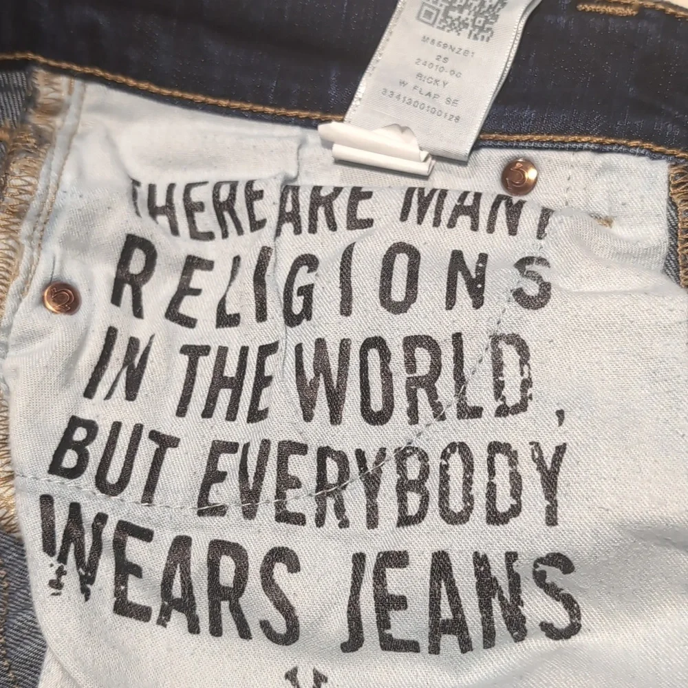 True Religion Men's Ricky relaxed straight flap pockets size 29 jeans
